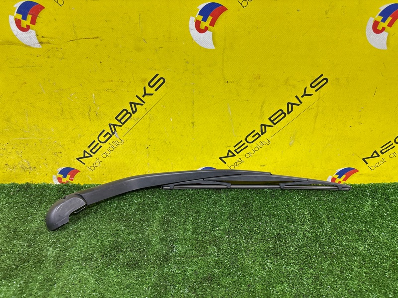 Дворник 5-й двери NISSAN SERENA HC26 MR20DD 2014 (б/у)