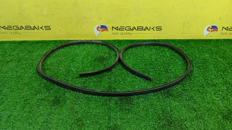 Молдинг на крышу HONDA STREAM RN1 D17A 2001 правый (б/у)