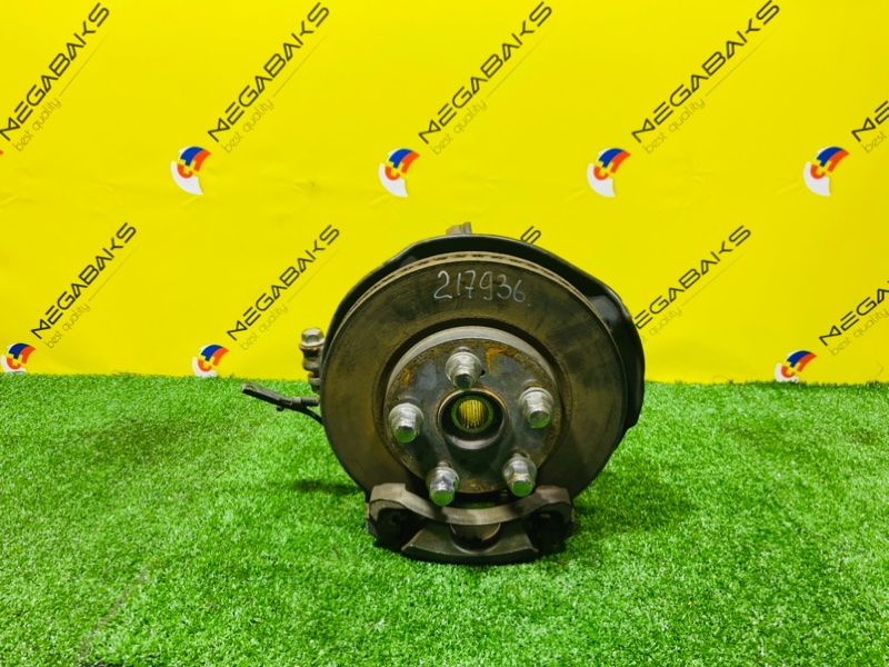 Ступица TOYOTA PRIUS ALPHA ZVW41 2ZR-FXE 2011 передняя левая (б/у)