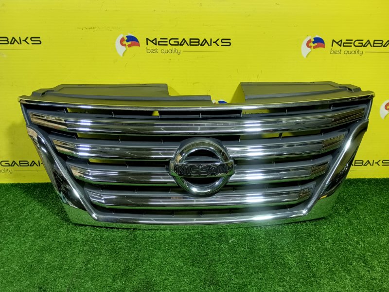 Решетка радиатора NISSAN SERENA C26 (б/у)