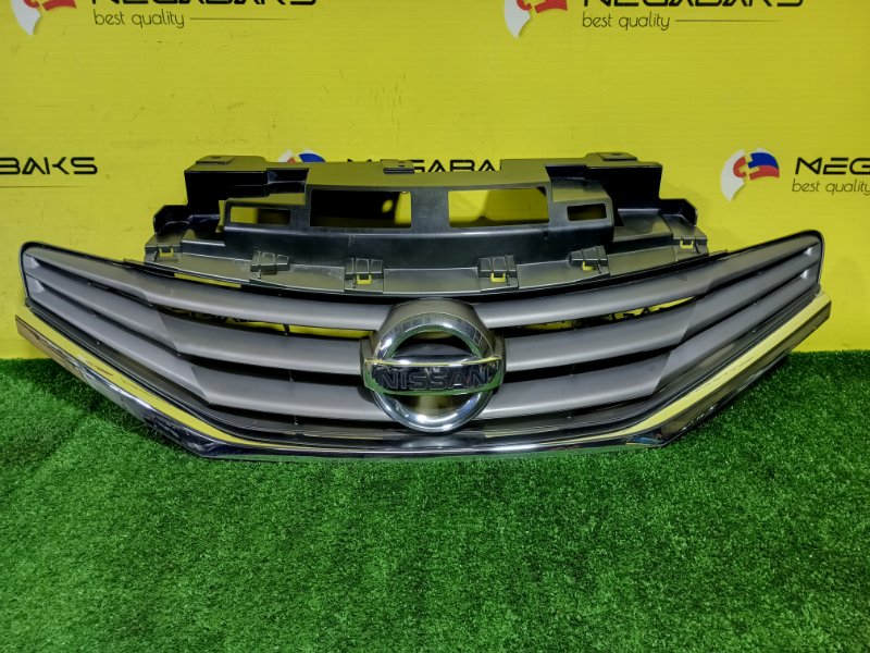 Решетка радиатора NISSAN NOTE E12 HR12DDR 2013 (б/у)
