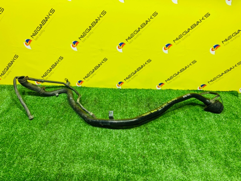 Горловина топливного бака MITSUBISHI DELICA D5 CV5W 4B12 2010 (б/у)