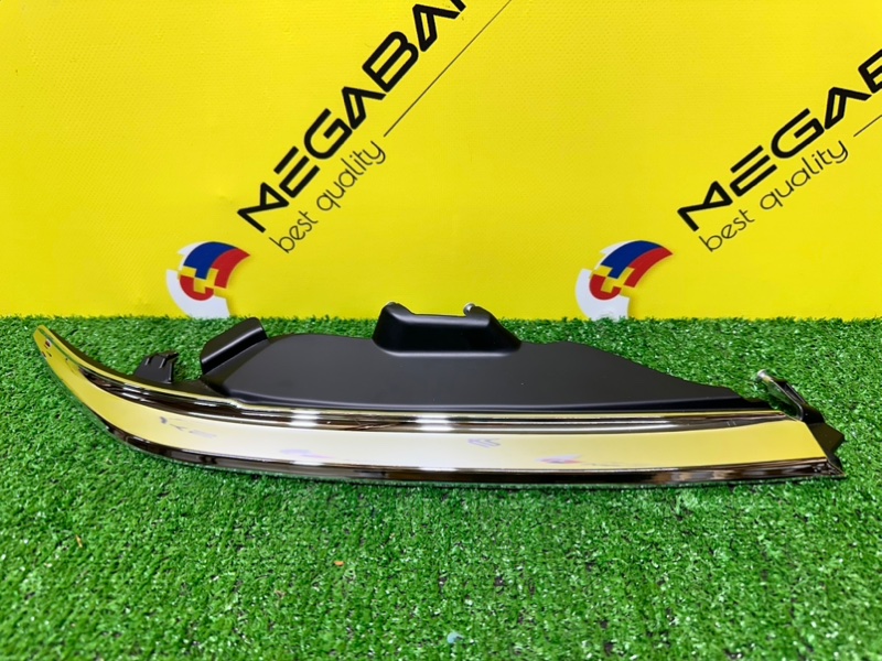 Молдинг фары TOYOTA CAMRY ACV51 передний правый (б/у)