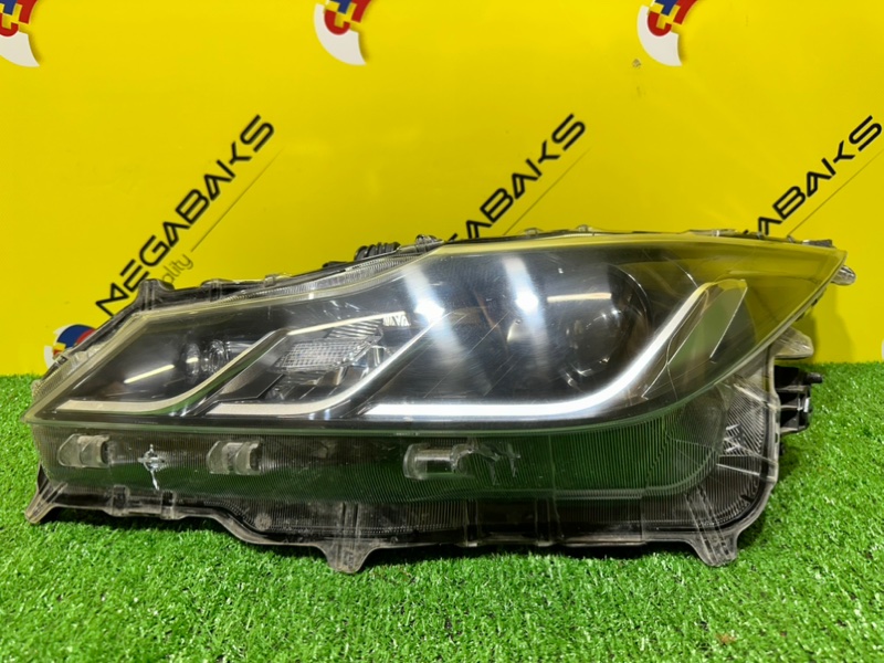 Фара TOYOTA COROLLA E210 передняя левая 02-468 (б/у)