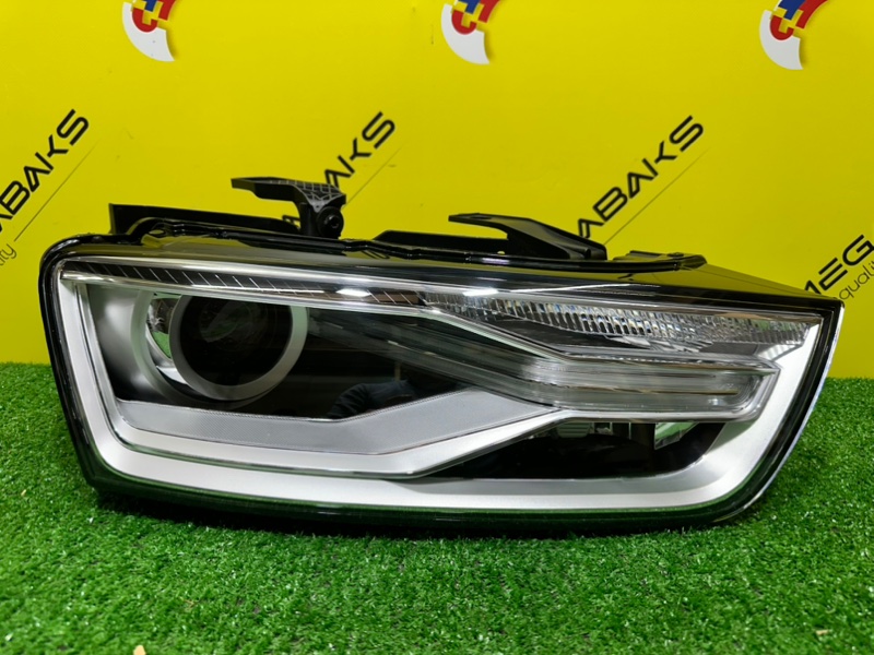 Фара AUDI Q3 8U передняя правая (б/у)