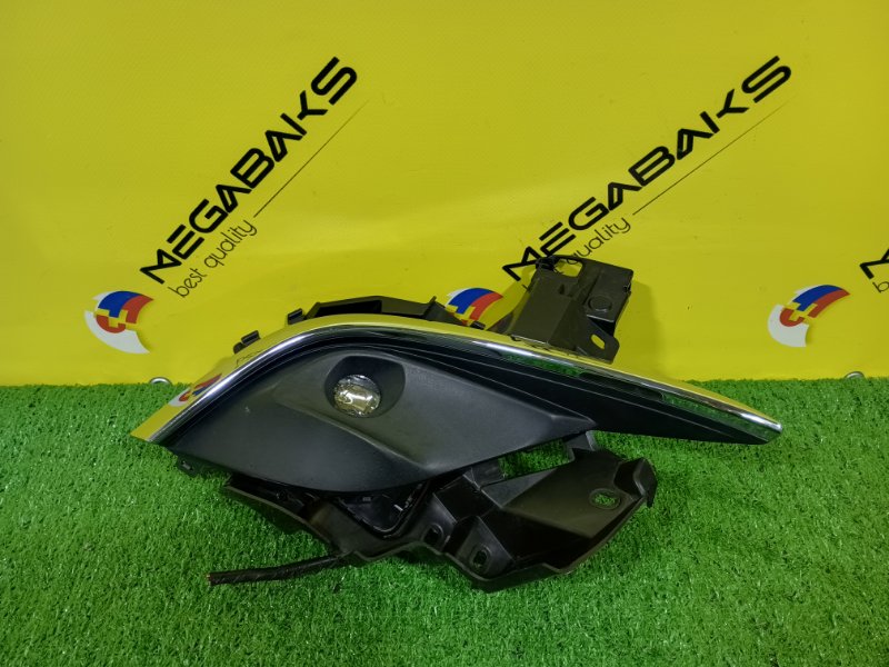 Туманка MAZDA ATENZA GJ2FW 2017 правая 114-65070 (б/у)