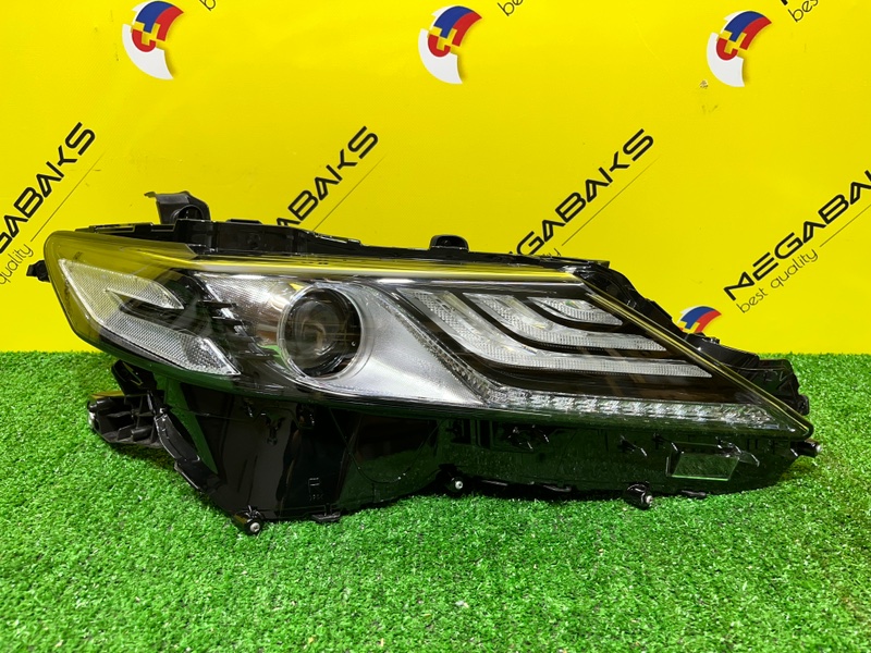 Фара TOYOTA CAMRY XV70 передняя правая 06-286 (б/у)