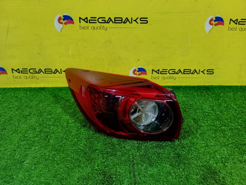 Стоп-сигнал MAZDA AXELA BM5FS P5-VPS 2014 левый 220-41981 (б/у)
