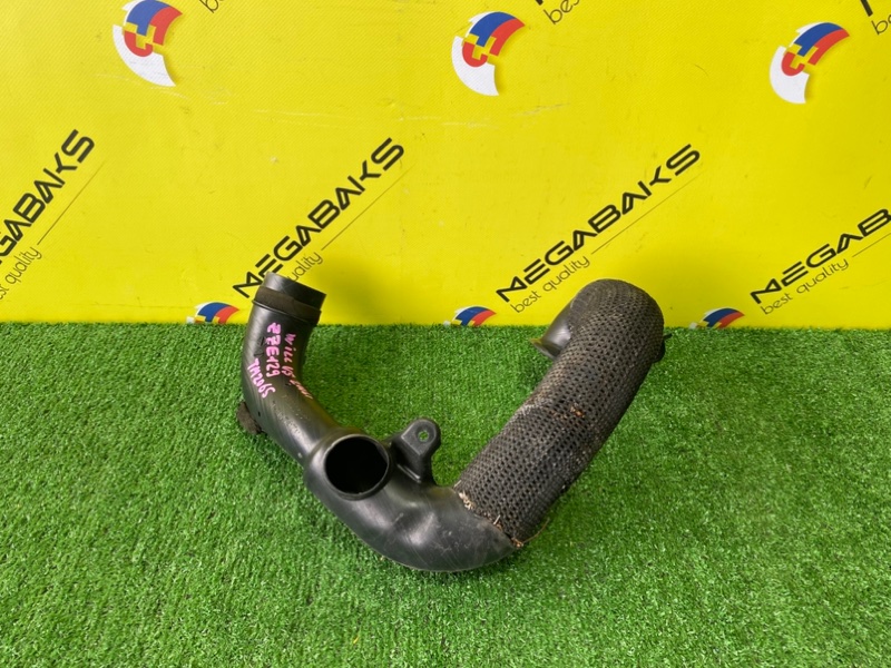 Патрубок воздушного фильтра TOYOTA WILL VS ZZE129 1ZZ-FE 2001 (б/у)