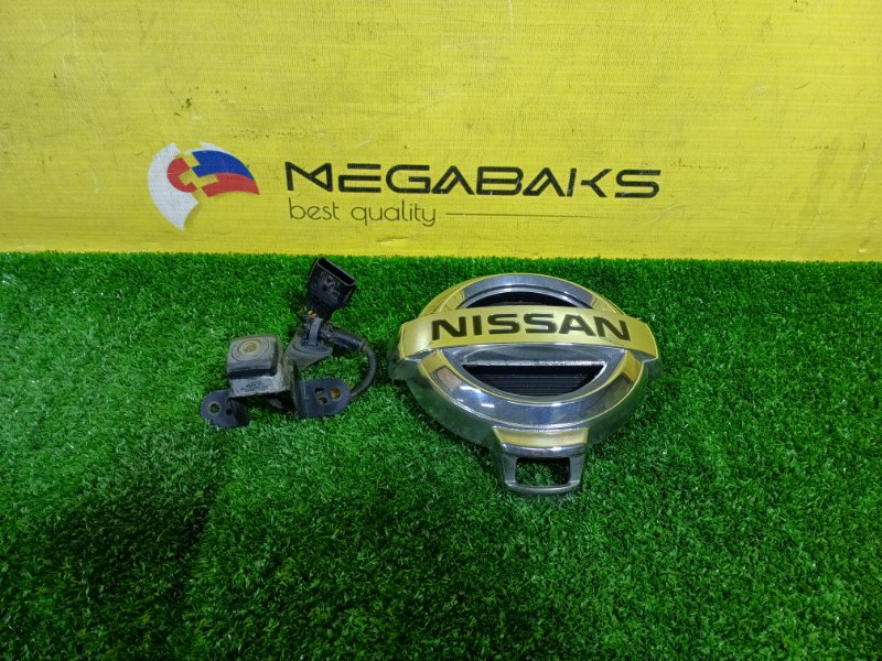 Камера переднего вида NISSAN SERENA C26 (б/у)