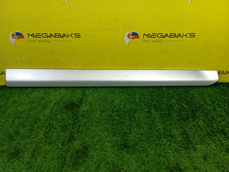 Накладка на дверь MITSUBISHI OUTLANDER CW5W 4B12 2005 передняя левая (б/у)