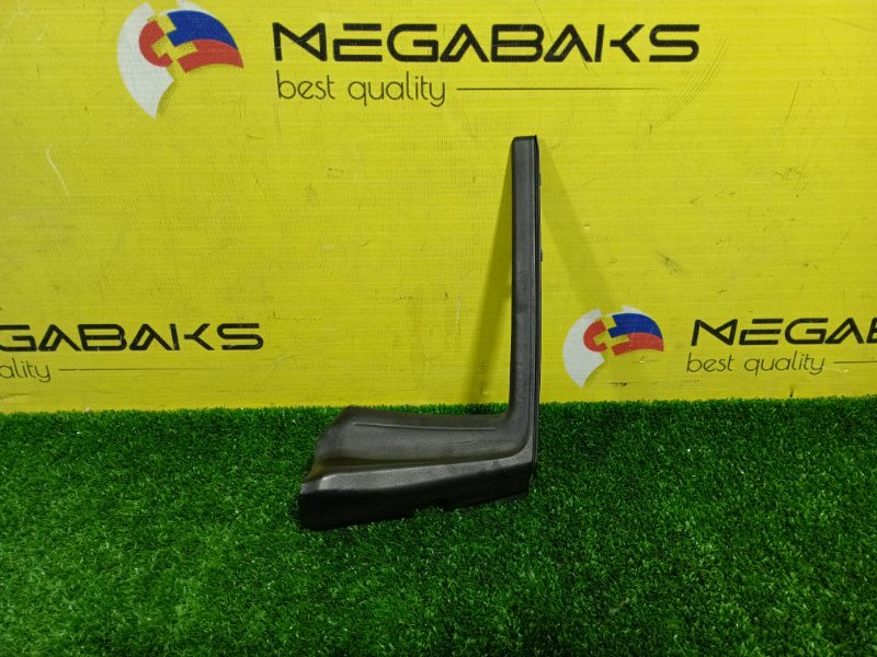 Уголок жабо TOYOTA VITZ KSP130 2018 левый (б/у)