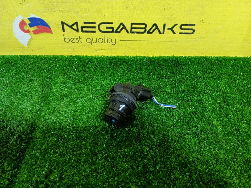 Мотор бачка омывателя TOYOTA WISH ZGE20 2ZR-FAE 2009 (б/у)