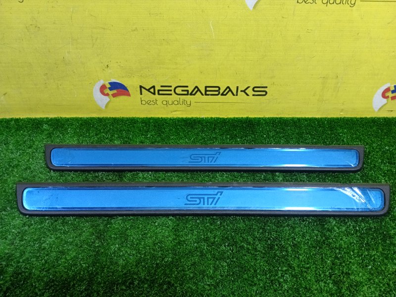 Порожек пластиковый SUBARU IMPREZA WRX STI GVF 2011 передний STI (б/у)