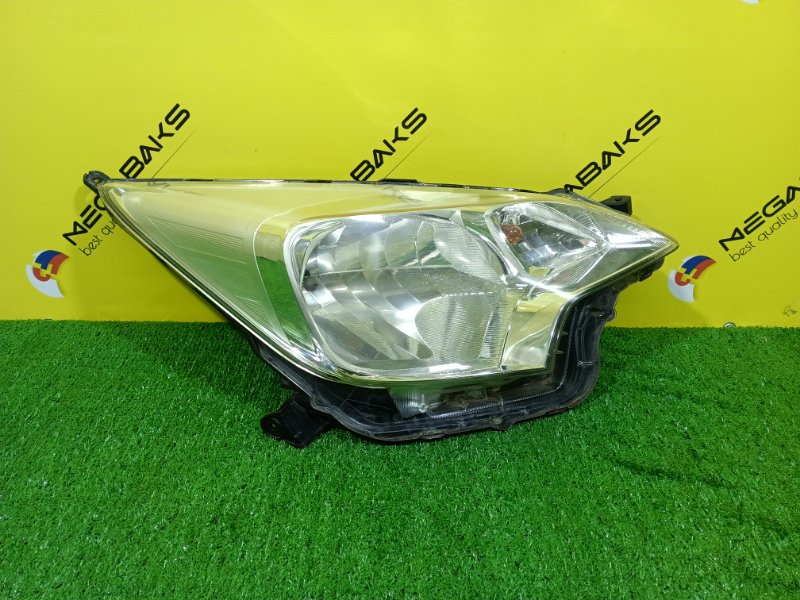 Фара TOYOTA RACTIS NCP120 1NZ-FE 2012 правая 52-211 (б/у)