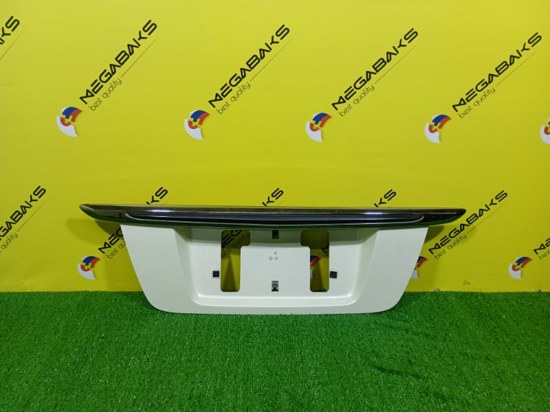 Накладка 5-й двери HONDA ODYSSEY RA7 F23A 2002 (б/у)