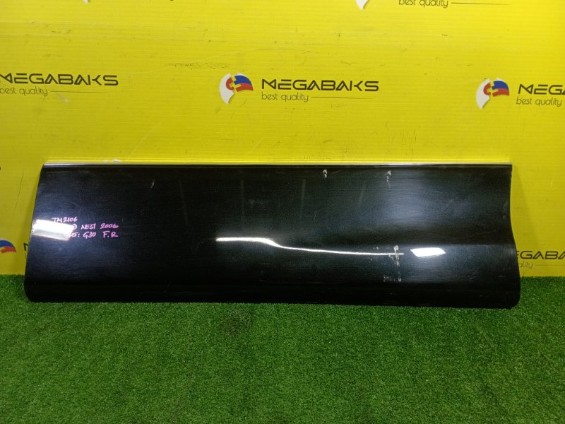 Накладка на дверь NISSAN ELGRAND NE51 VQ35DE 2006 передняя правая (б/у)