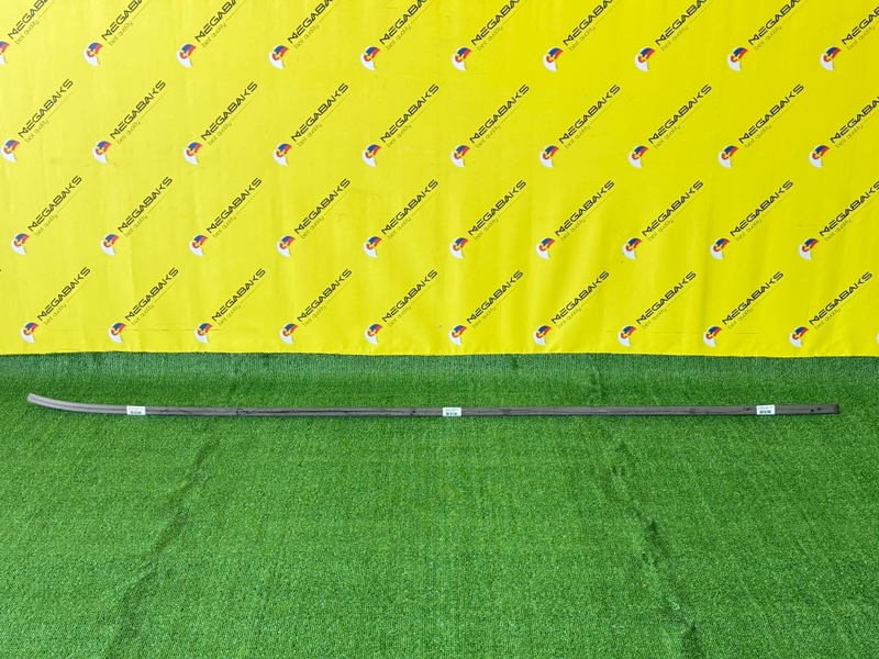 Молдинг на крышу HONDA ELYSION RR2 K24A 2008 правый (б/у)