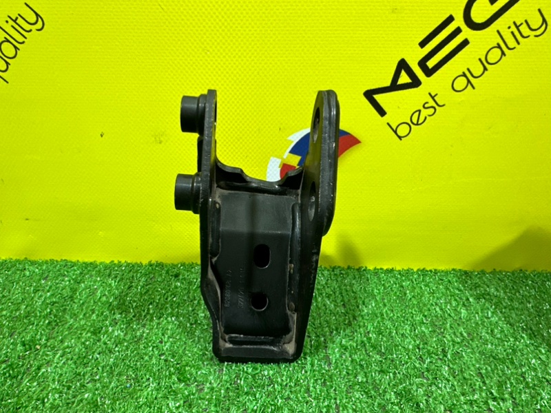 Крепление жесткости бампера BMW X2 F39 B48A20C 2021 переднее правое (б/у)