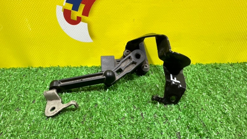 Датчик положения кузова BMW X2 F39 B48A20C 2021 передний 689546701 (б/у)
