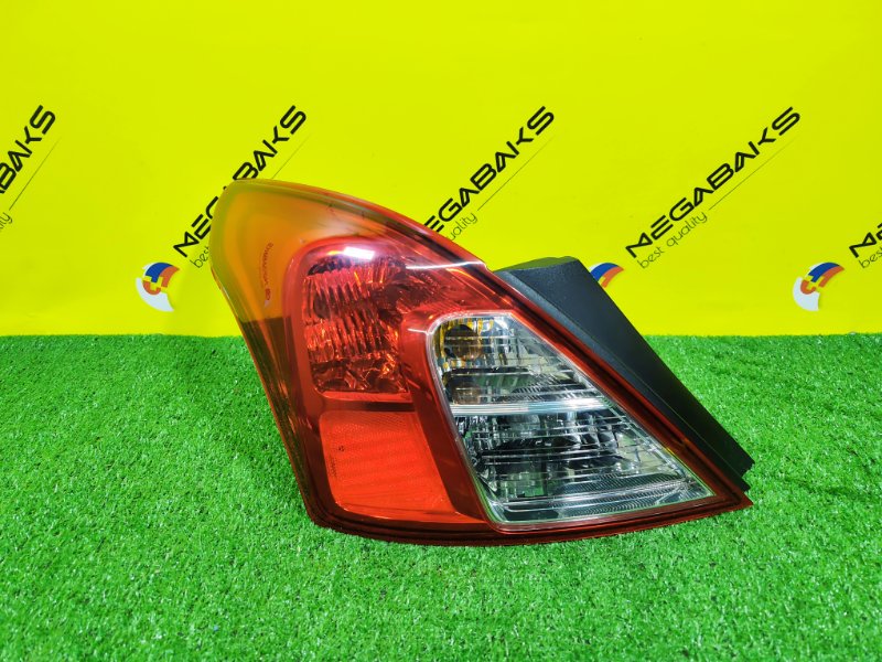 Стоп-сигнал NISSAN LATIO N17 HR12DE 2012 левый T005 (б/у)