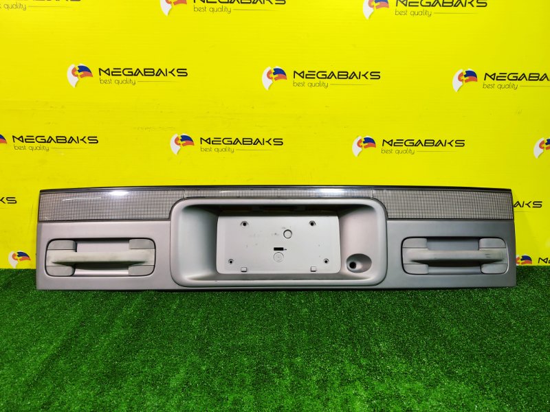 Накладка 5-й двери MAZDA BONGO FRIENDEE SG5W J5 1997 (б/у)