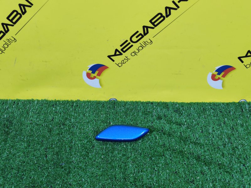 Крышка форсунки омывателя MAZDA DEMIO DJ3AS P3-VPS 2018 левая 65018 (б/у)