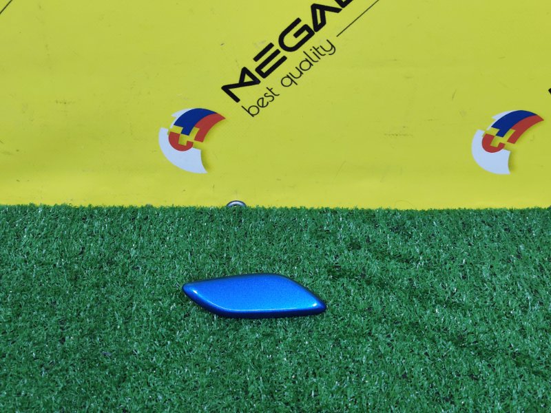 Крышка форсунки омывателя MAZDA DEMIO DJ3AS P3-VPS 2018 правая 65018 (б/у)