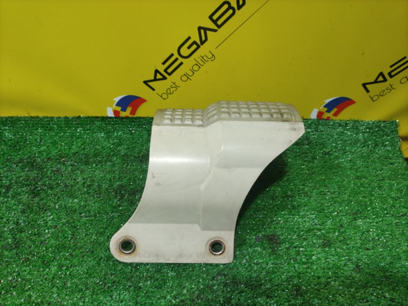 Защита VOLKSWAGEN GOLF MK7 CHH (б/у)