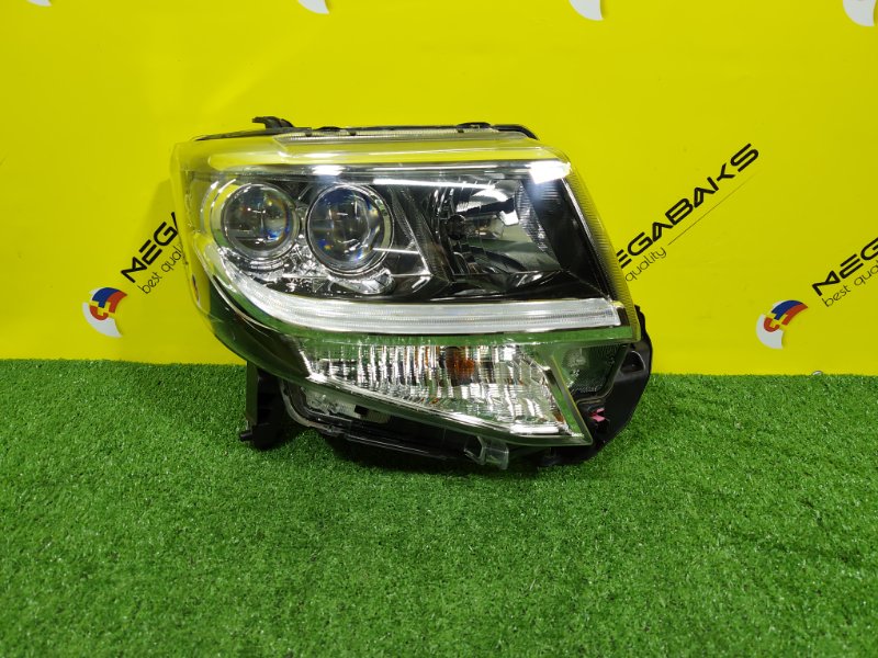 Фара DAIHATSU TANTO LA600S 2019 правая 100-51392 (б/у)
