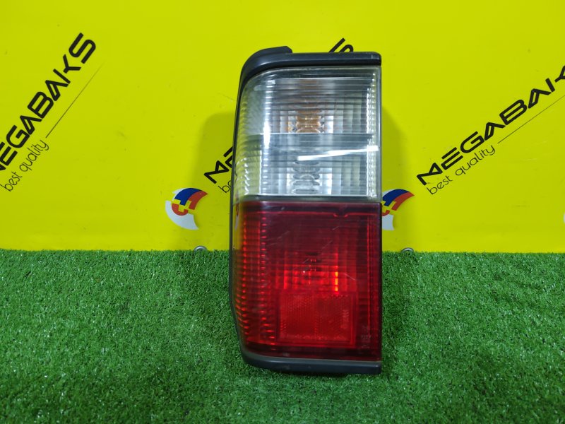 Стоп-сигнал MAZDA BONGO SK82M F8 2008 левый 220-61471 (б/у)