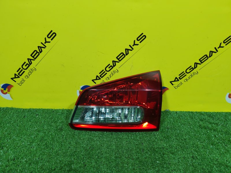Стоп вставка NISSAN WINGROAD Y12 2012 правый 132-24857 (б/у)