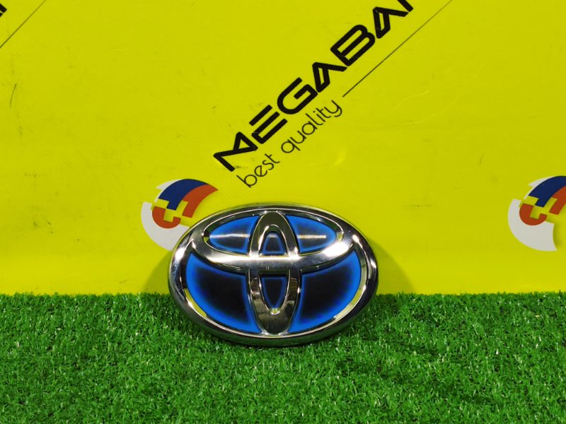 ЛЕЙБА TOYOTA AQUA NHP10 2012 (б/у)