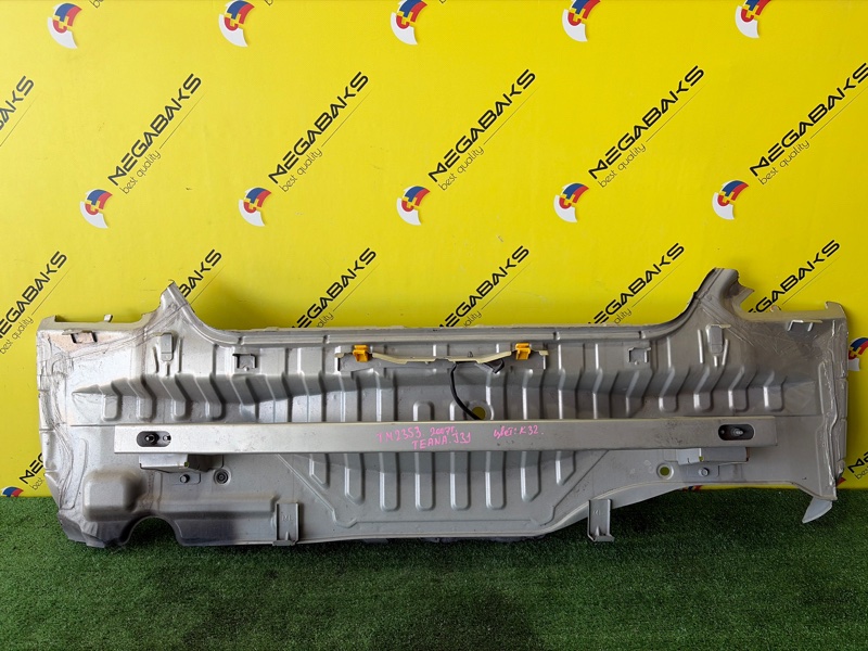 Rear cut NISSAN TEANA J31 VQ23DE 2007 (б/у)