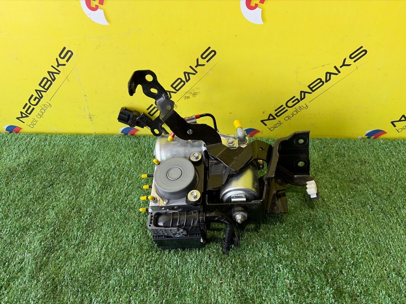 Блок abs TOYOTA PRIUS ZVW50 2ZR-FXE 2016 4707047080 (б/у)