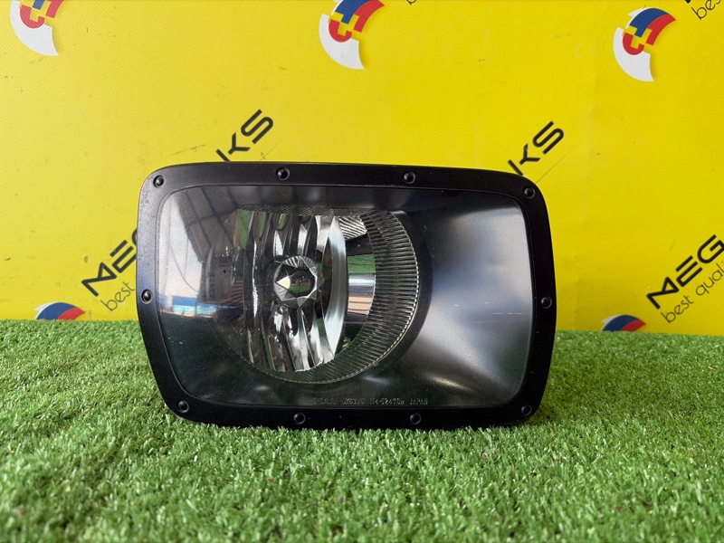 Туманка NISSAN SERENA PNC24 SR20DE 2001 правая 114-52470 (б/у)