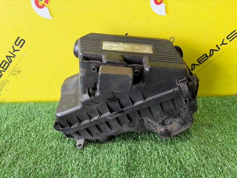 Корпус воздушного фильтра TOYOTA COROLLA CE107 3C-E 2002 17701-64332 (б/у)
