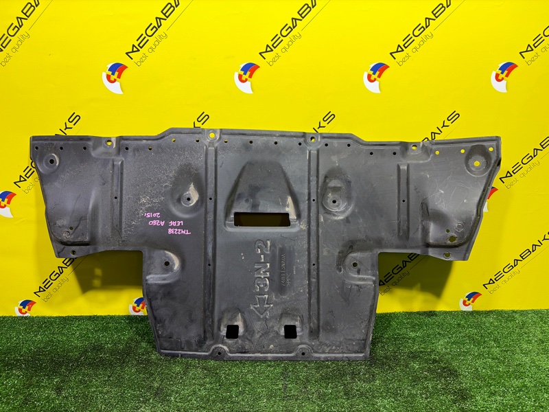 Защита двигателя NISSAN LEAF AZE0 EM57 2015 (б/у)