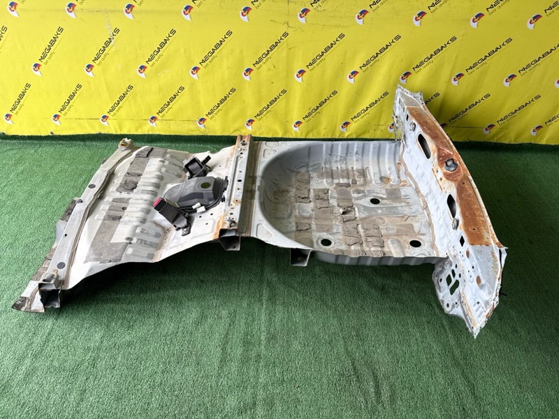 Rear cut TOYOTA COROLLA CROSS ZSG10 2ZR-FAE 2022 задний (б/у)