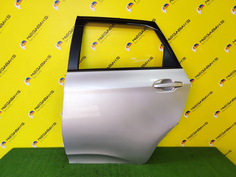 Дверь TOYOTA RACTIS NCP120 1NZ-FE 2012 задняя левая (б/у)
