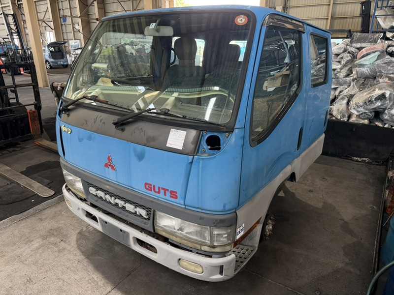 МКПП MITSUBISHI CANTER FD50AB 4M40 2000 M015S5A104 (б/у)