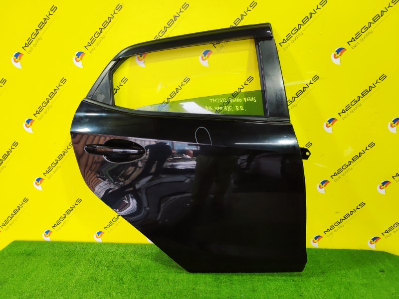 Дверь MAZDA DEMIO DE3AS ZJ-VE 2010 задняя правая (б/у)