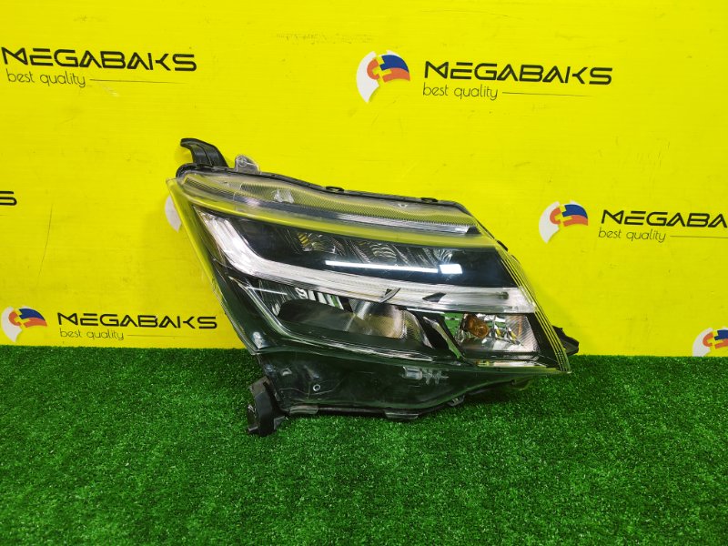 Фара TOYOTA TANK M900A правая W3917 (б/у)