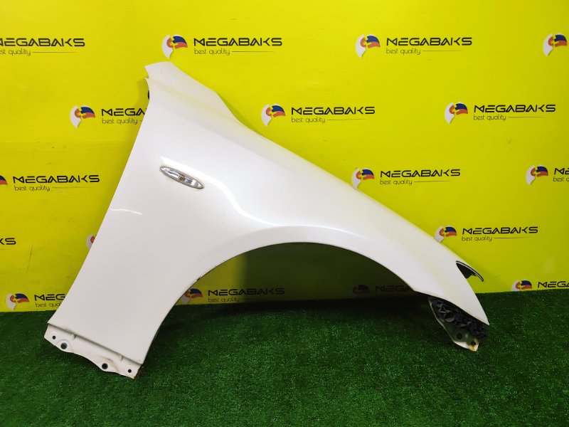 Крыло LEXUS IS350 GSE21 2GR-FXE 2005 переднее правое 062 (б/у)