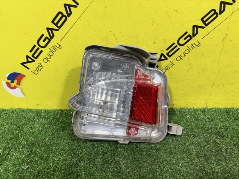 Катафот в бампер TOYOTA RACTIS NCP120 1NZ-FE 2013 задний левый 52-215 (б/у)