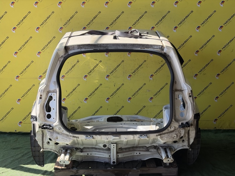 Rear cut TOYOTA IST NCP110 1NZ-FE 2009 (б/у)