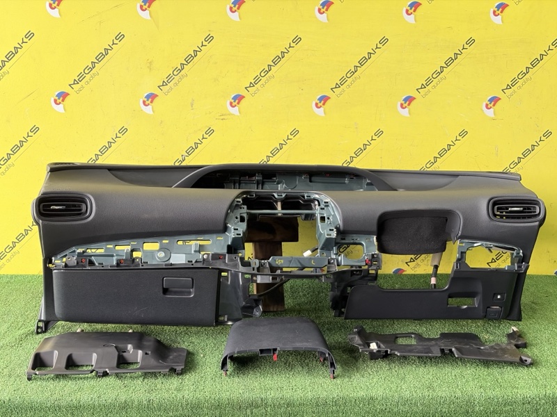 Airbag пассажирский TOYOTA PRIUS ZVW51 2ZR-FXE 2019 (б/у)