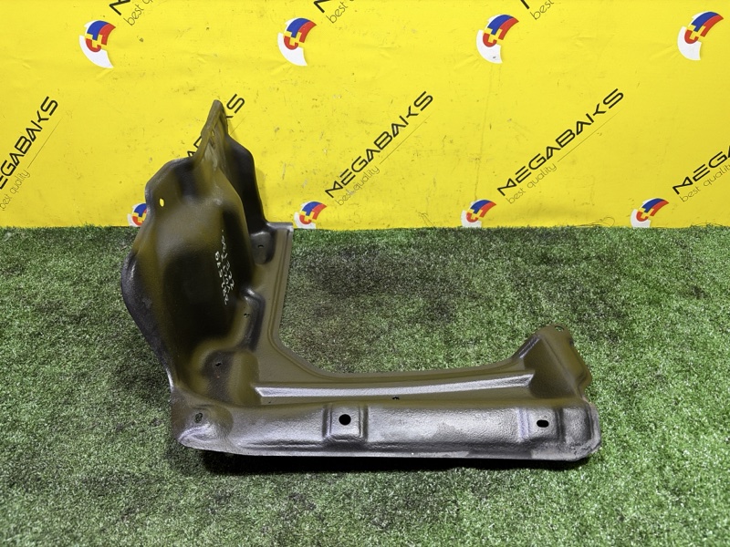 Защита двигателя TOYOTA VOLTZ ZZE136 1ZZ-FE 2003 правая (б/у)