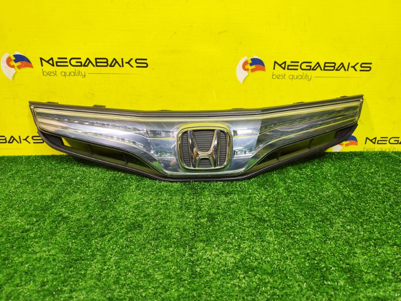 Решетка радиатора HONDA FIT GP1 2011 (б/у)