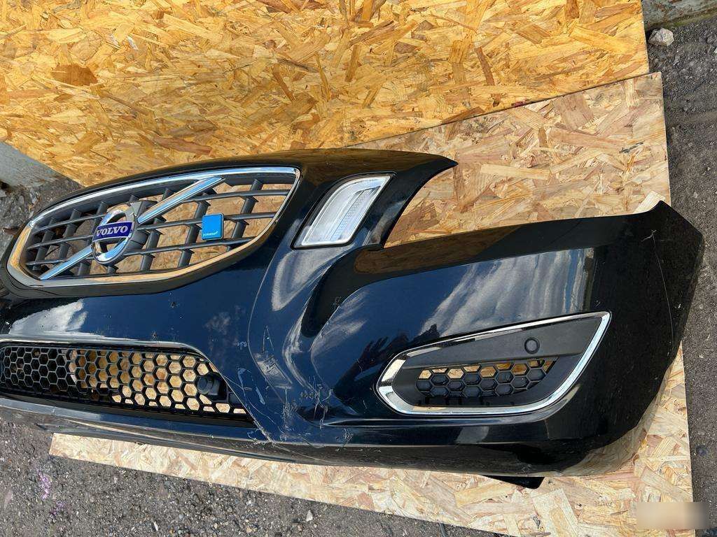 Бампер передний Volvo S60